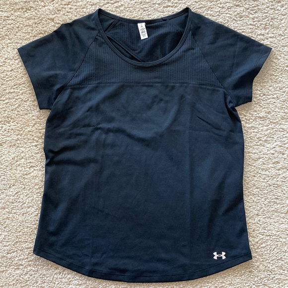 Under Armour Tops - Under Armour Short Sleeve Athletic Tee
